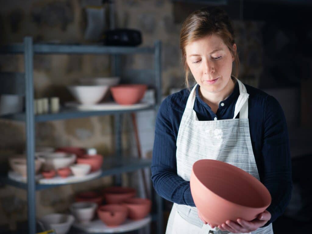 Laurence Franceschini, céramiste proche d'Annecy - Crédit de Jan Hettenkofer
