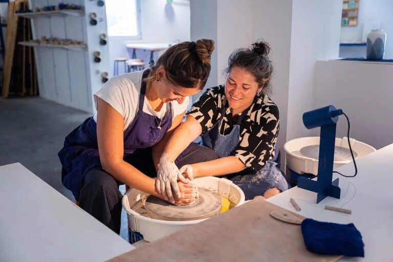 Lire la suite à propos de l’article Peut-on vivre de la poterie aujourd’hui après une formation ?