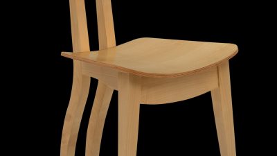 Chaise faite pendant le stage d'initiation au bois dans l'atelier d'un ébéniste