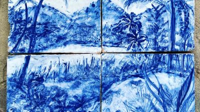 Carrelages en azulejos bleus faits pendant le stage