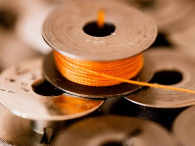 Fil pour la maroquinerie au cours de la formation maroquinier vers Bordeaux 33