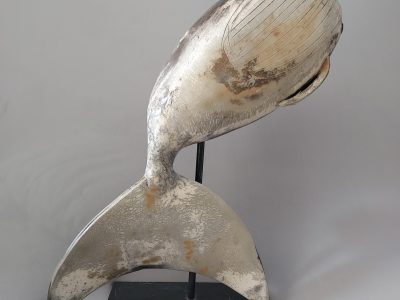 Sculpture de baleine en argile sigillée pendant la formation céramique Sigillée en Occitanie