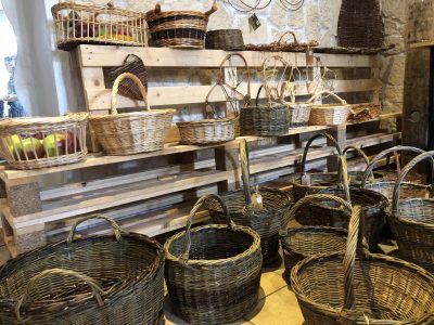 Formation vannier dans le Gers