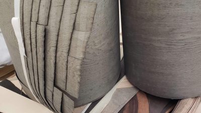 Planches de marqueterie dans l'atelier d'ébéniste au cours du stage en ébénisterie vers Castres