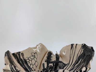 Magnifique poterie fait par Nathalie Collados, céramiste qui propose une formation en tournage céramique en Haute-Garonne