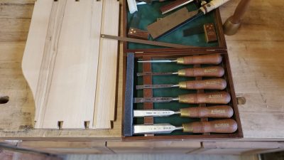 Les outils d'ébéniste pendant le stage