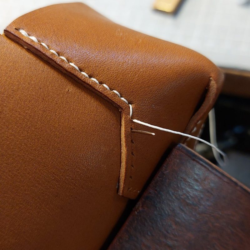 Points en cours avec une maroquinière