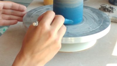 Tasse en option faite pendant le stage de poterie avec une céramiste