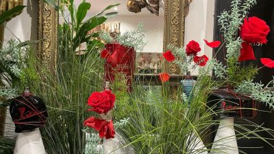 Fleurs pour compositions florales pendant le stage de fleuriste à Paris