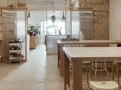 Atelier de la formation céramique avec une céramiste à Bordeaux