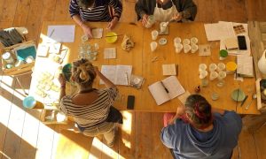 Atelier Formation à l'émaillage sur céramique à Marseille