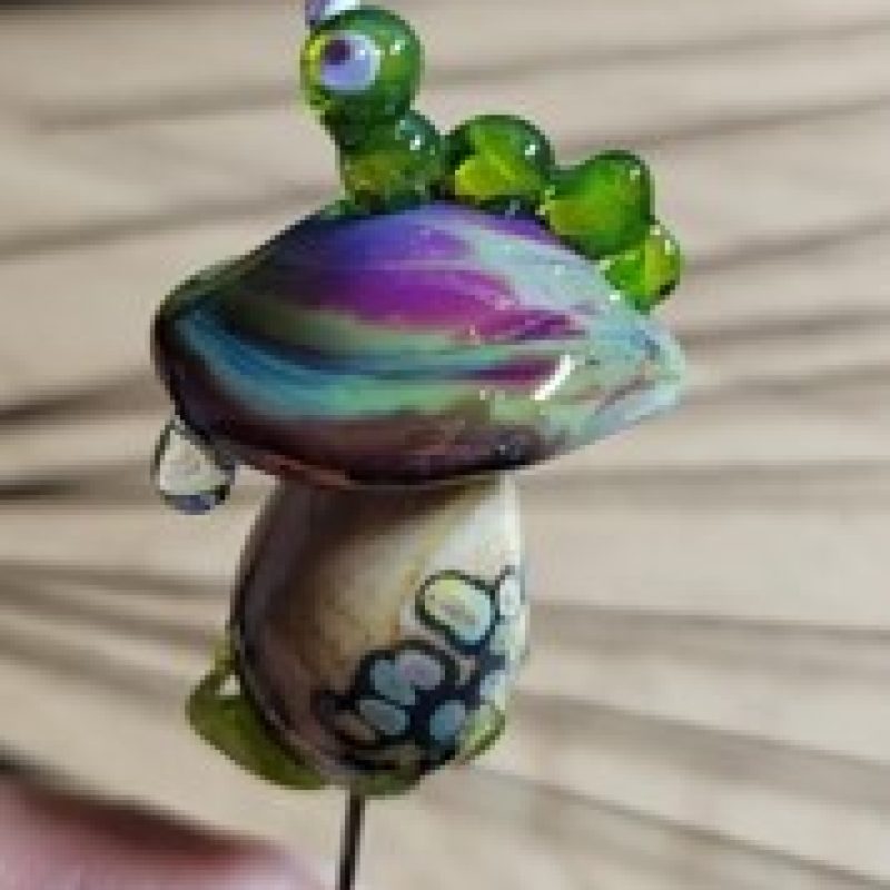 Champignon chenille atelier de Sylvie Lepage à Colomiers