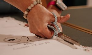 Découpe formation Couture proche de Tours : métiers de la mode et vêtement flou