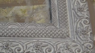 Cadre à restaurer pendant le stage rénovation de meubles vers Bordeaux