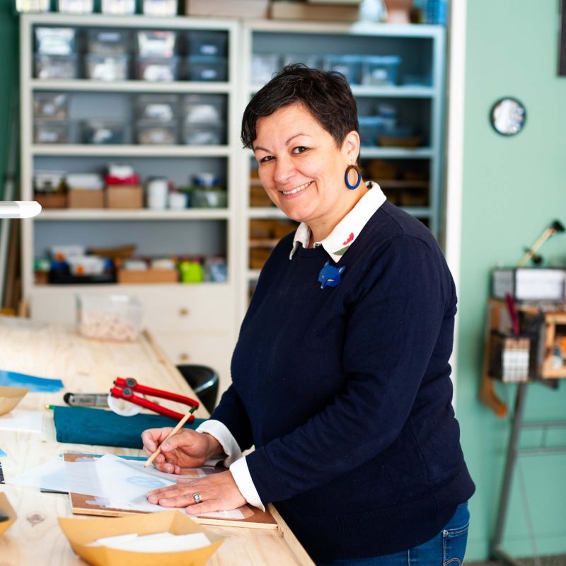 Elise Alignan, spécialisée en mosaïque dans l'Aude