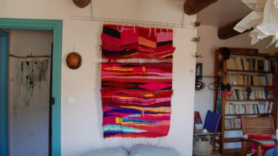 Tableau tissé par un métier pendant le stage et les cours de tissage