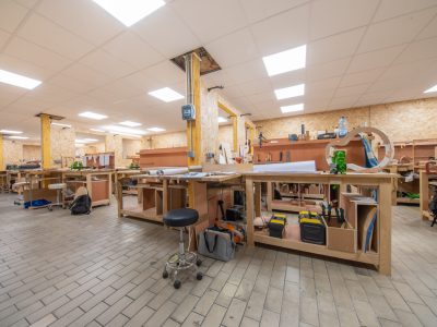 Atelier de luthier dans lequel se passe la formation proche de Toulouse