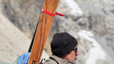 Skis fabriqués au cours du stage chez un ébéniste