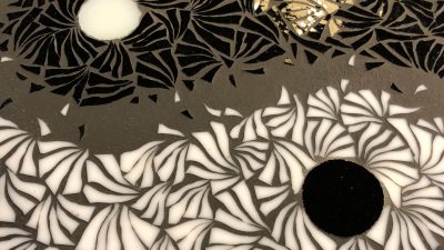 Mosaïque représentant le Ying et le Yang pendant le stage avec une mosaïste dans l'atelier de Rozenn à Albi