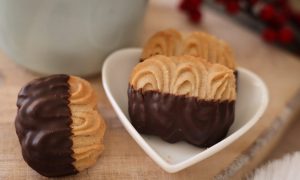 Spritz au chocolat formation pâtissier dans le Rhône - Entremets et petits gâteaux - Formation hybride