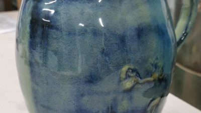 Vase bleu nuancé stage exploration de la terre