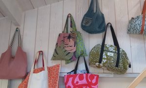 Sacs en tissu formation Couture à Dijon : métiers de la mode et vêtement flou