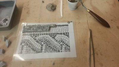 Briquettes et mortier pendant le stage de mosaïque romaine à Toulouse