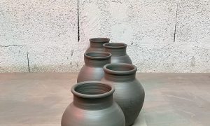 Poteries pendant les cours du soir en Céramique et poterie à Biarritz - Formation