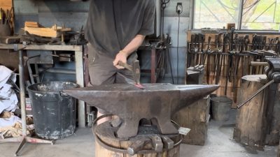 Frappe sur métal stage découverte de l'univers de la forge