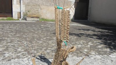 Création originale de Sandrine Pincemaille lors du stage de tissage sans métier.