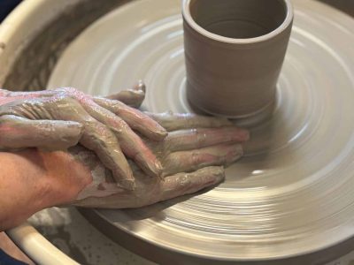 Tournage Atelier Ryokan formation Tournage en Céramique proche d'Annecy