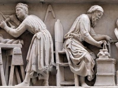 Les quatre couronnés par David Léger, tailleur de pierre et sculpteur qui propose une formation