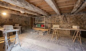 Atelier d'Alexandre Harhash formation tailleur de pierre en Aveyron