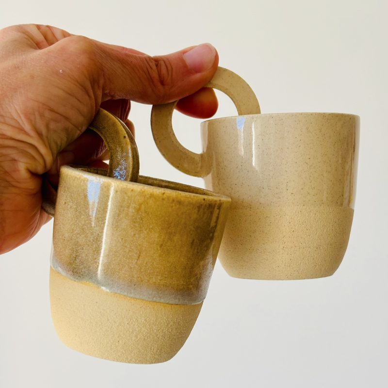 Lot de deux tasses en céramique fait à l'atelier tournage céramique à Marseille en région PACA