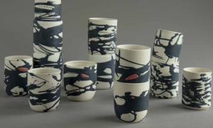 Mugs faits pendant la formation autour de la céramique et de la poterie avec une céramiste à Paris