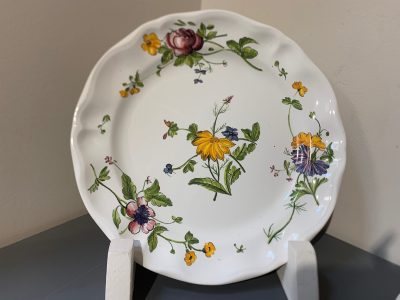Assiette florales formation décoration en céramique en Dordogne