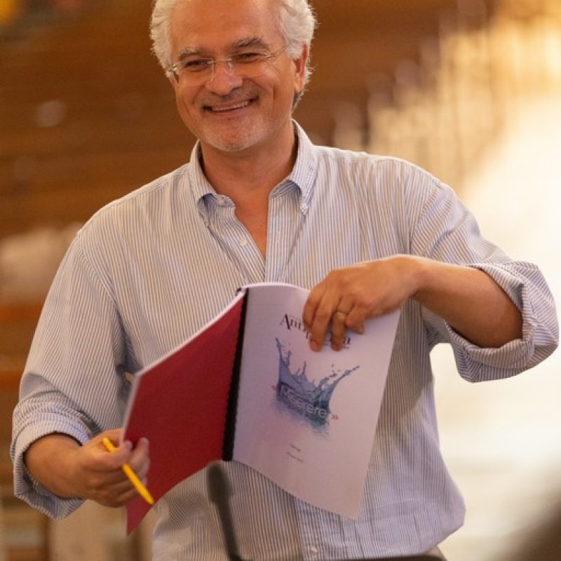 Rolandas MULEIKA, chef de chœur chanteur