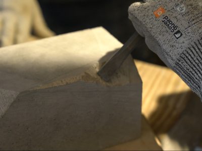 Burin pendant la formation tailleur et sculpteur de pierre en Aveyron