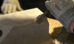 Burin pendant la formation tailleur et sculpteur de pierre en Aveyron