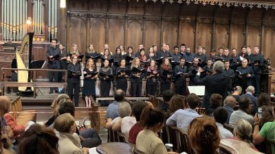 Stage de chant dans une église avec Rolandas Muleika à Toulouse