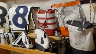 Stage pour créer son sac avec d'anciennes voiles de bateaux