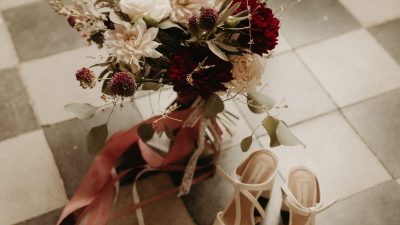 Bouquet fait par Inès Siniscalco, fleuriste qui propose un stage, dans une ambiance mariage