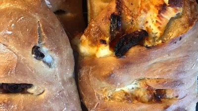 Pain au levain pendant le stage dans la boulangerie Saint Hilaire dans le Perche