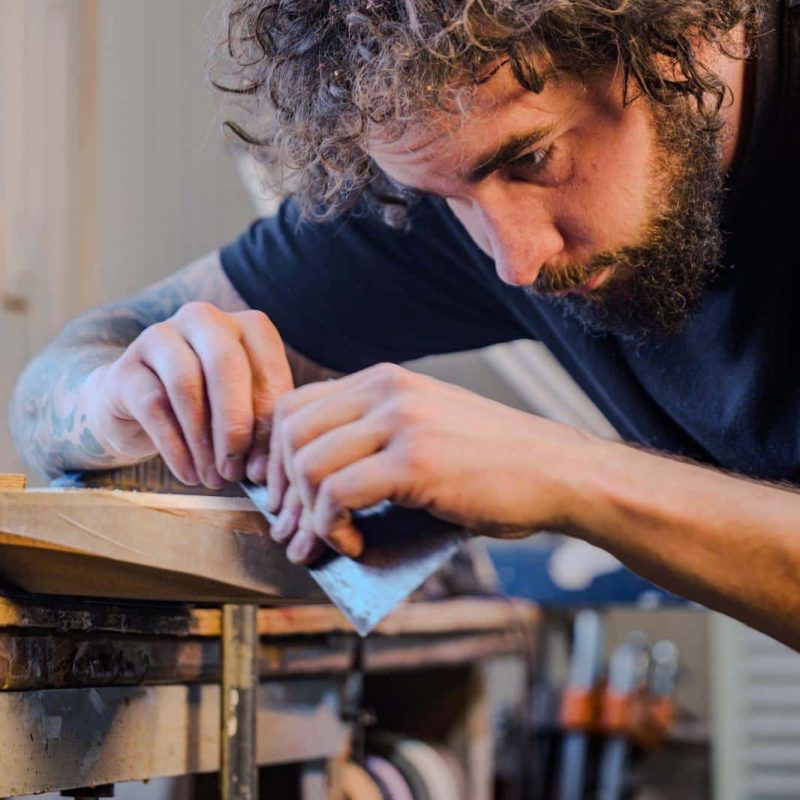 Maxime Mimil, luthier proche de Nantes