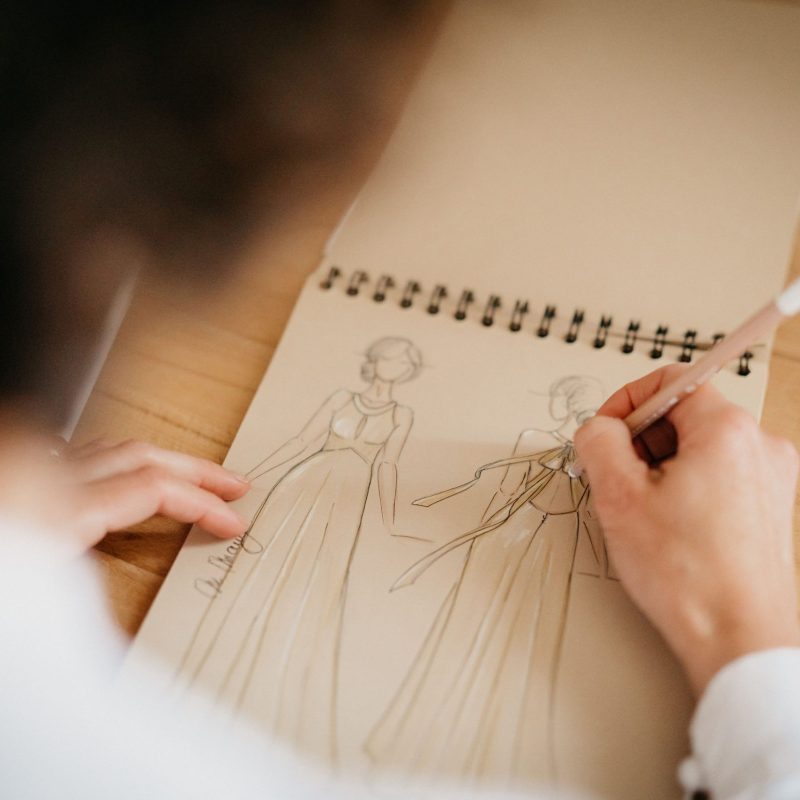 Dessin Marielle Maury, styliste et modéliste