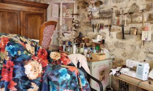 Atelier de la formation en tapisserie d'ameublement dans le Minervois près de Carcassonne