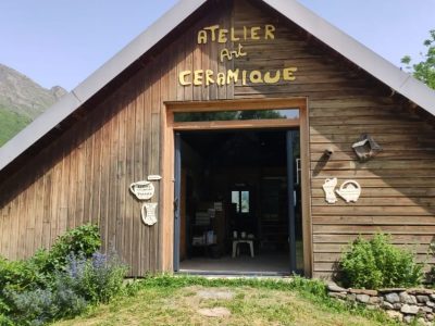 Atelier de potier de la formation poterie dans les Pyrénées