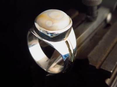Bague pendant la formation bijouterie avec un bijoutier vers Lourdes proche de Tarbes dans le Pyrénées