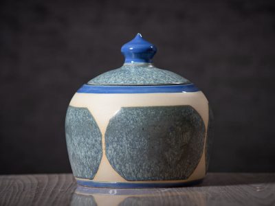 Boite en céramique pendant la formation avec un céramiste vers Lannemezan