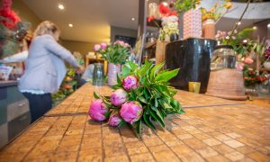 Bouquet de fleurs pendant le stage ou la formation de fleuriste à Toulouse